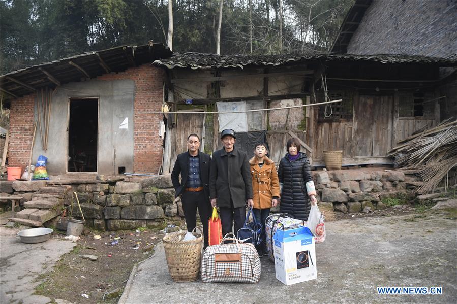 CHINA-CHENGDU-MIGRANT WORKERS-SPRING FESTIVAL-TRAVEL RUSH(CN)