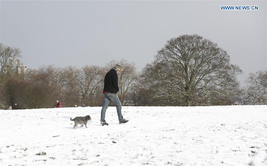 BRITAIN-LONDON-SNOW