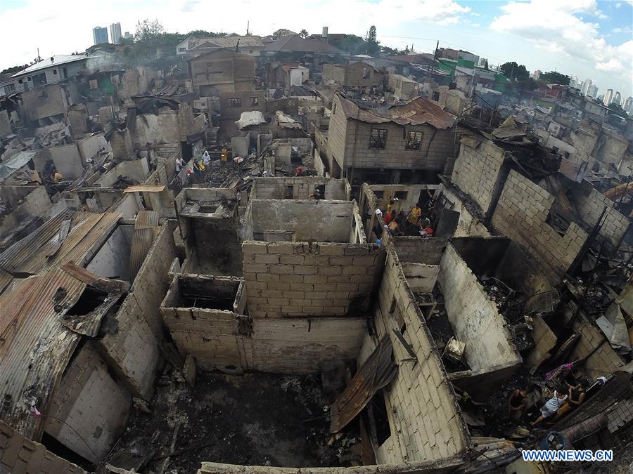 PHILIPPINES-QUEZON CITY-SLUM AREA-FIRE