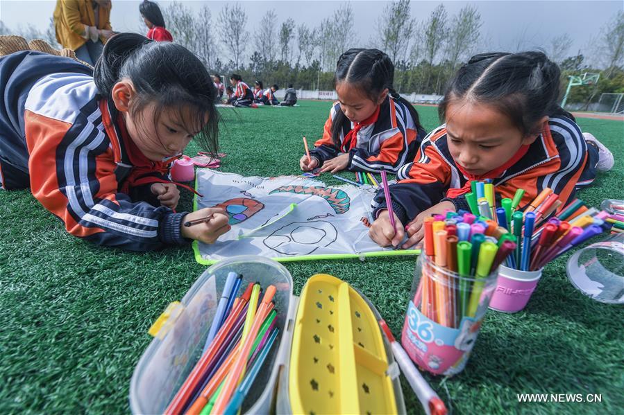 CHINA-ZHEJIANG-SCHOOL-KITES (CN)