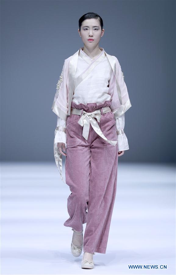 CHINA-BEIJING-GRADUATE FASHION WEEK (CN)