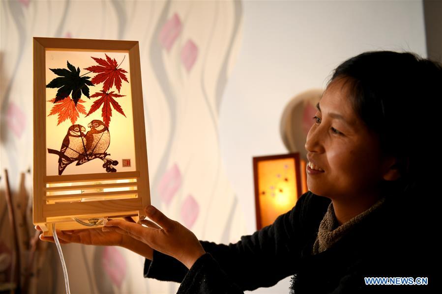 #CHINA-HEBEI-SHIJIAZHUANG-LEAF CARVING (CN)