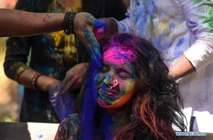 INDIA-MUMBAI-HOLI FESTIVAL