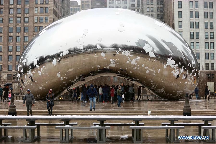 U.S.-CHICAGO-SPRING SNOW