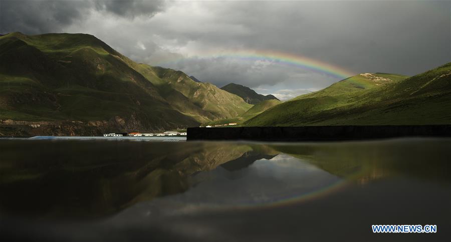 XINHUA PHOTOS OF THE DAY