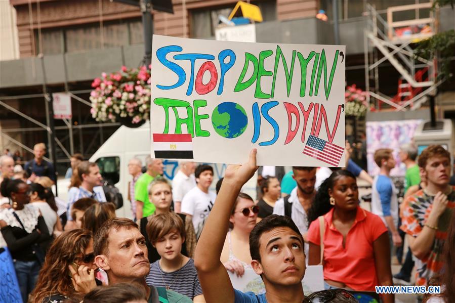 U.S.-CHICAGO-CLIMATE CHANGE-STRIKE