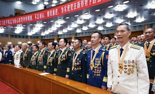 庆祝中国人民解放军建军90周年大会隆重举行